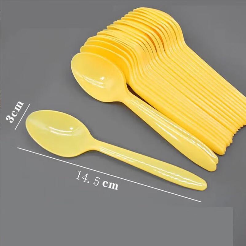 Одноразовые пластиковые ложки