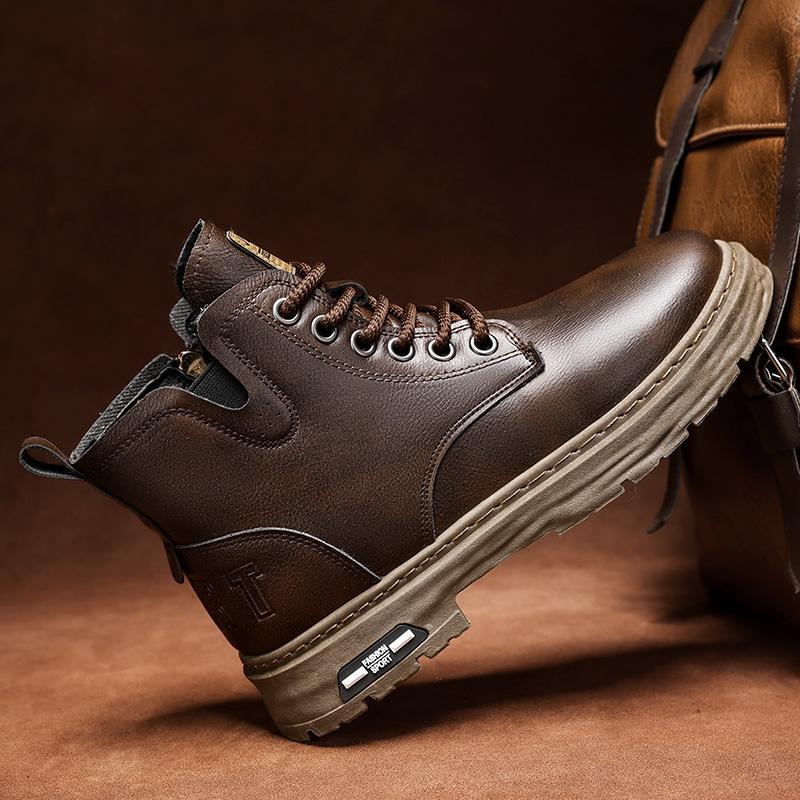 Luksuriøse menn ankelstøvler Retro britiske høye toppstøvler for menn mote skinnsko av høy kvalitet 2024 Nye utendørs menn motorsykkelstøvler