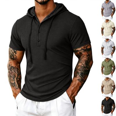 Camisa Masculina de Verão com Capuz e Manga Curta em Malha Waffle Leve Casual Henley Botonê para Uso Externo e Interno