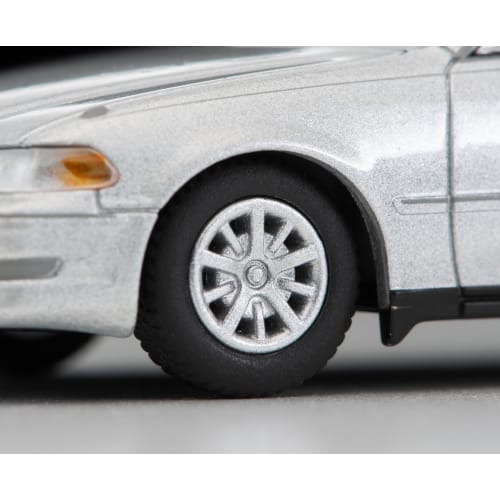 TOMYTEC Tomica Limited Vintage Neo LV-N311b Toyota Mark II 2.0 Grande Silver 1998 Model (Assembled)