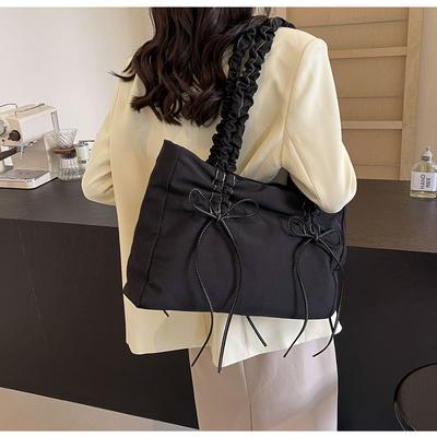 Nischen-Design gefaltete Schleife große Kapazität Tasche neue trendige Mode Damen Umhängetasche