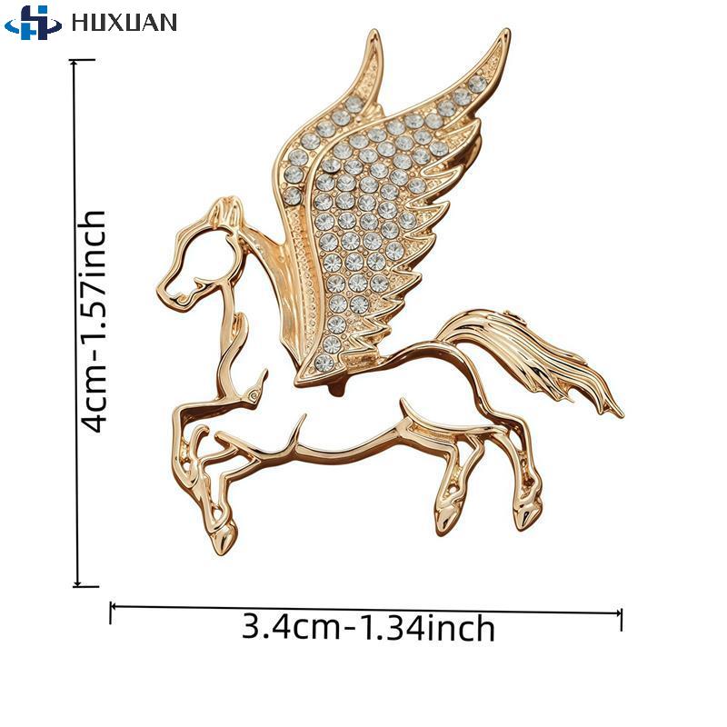 1PCS Rhinestones Alloy Horse With Wings Brooch Zodiac Pony Pins Women Men Clothing Accessory Suit Lapel Corsage New Year Gift