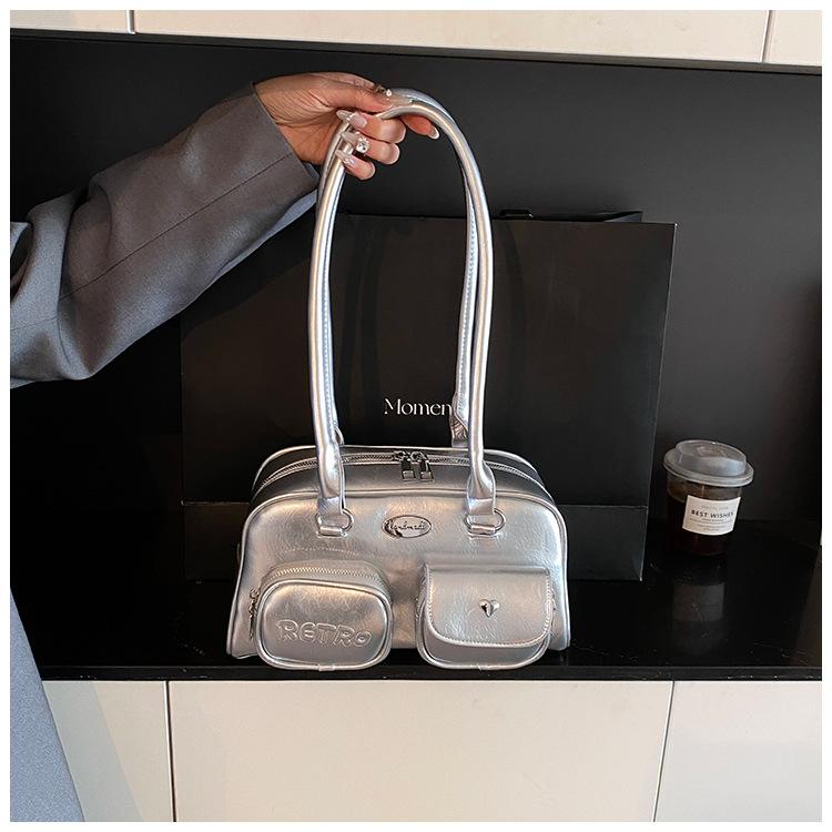 

Wholesale fashion 2025 spring and summer new trendy versatile go out commuting shoulder underarm hand shoulder baguette bag серебряный