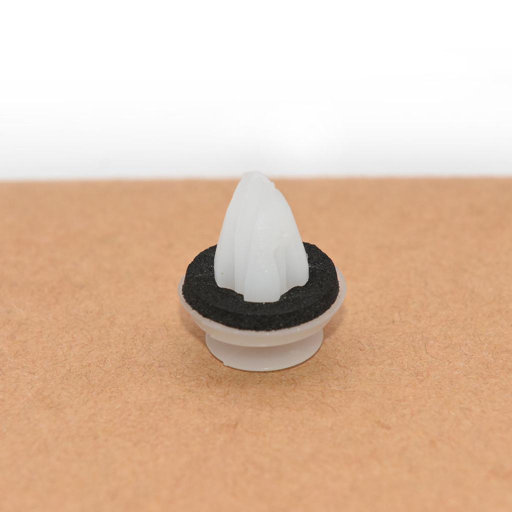 100pcs/set 10MM Hole Car Door Bumper Fastener Auto Plastic Fastener Screw Rivets Clips For Universal Car Bumper Fender Trims