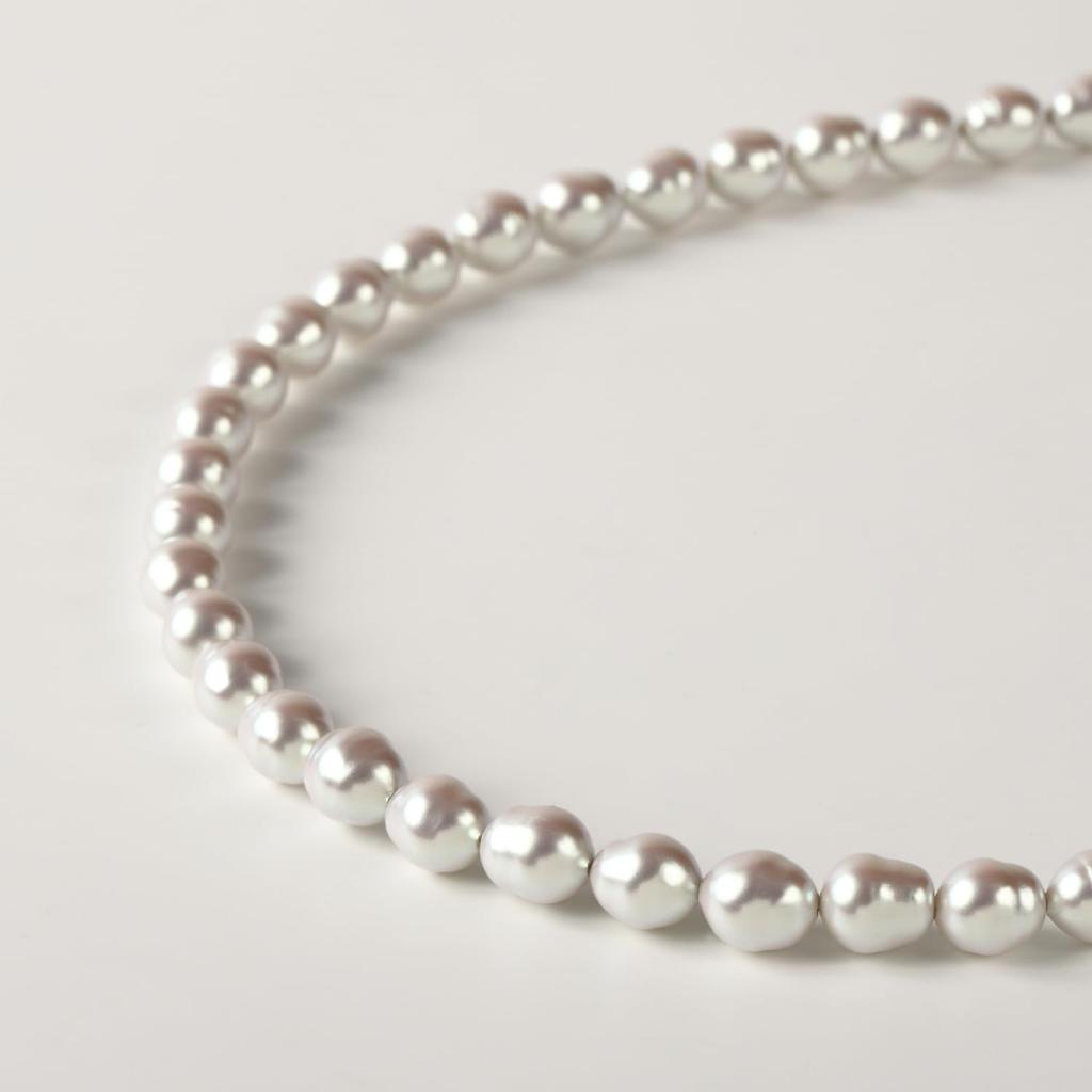 [MIONO] [Produced by Yumi Katsura] Yumi sienne Pearl Necklace Coco Chain, Suitable for Formal Occasions, Simple, Popular, White, Made in Japan (Gold)