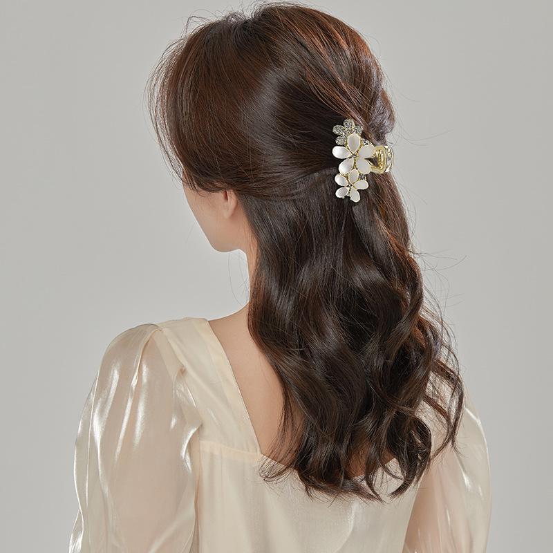 Exquisite Cat's Eye Flower Hair Clip for Women - Medium Size Alloy Claw for Spring & Summer