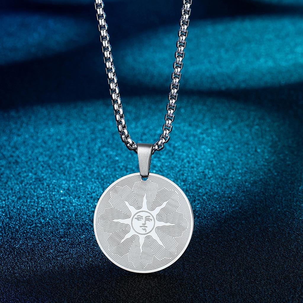 Kinitial Stainless Steel Dark Souls Warrior of Sunlight Pendant Necklace Trendy Round Charm Sun Jewelry For Friends Bijoux Femme