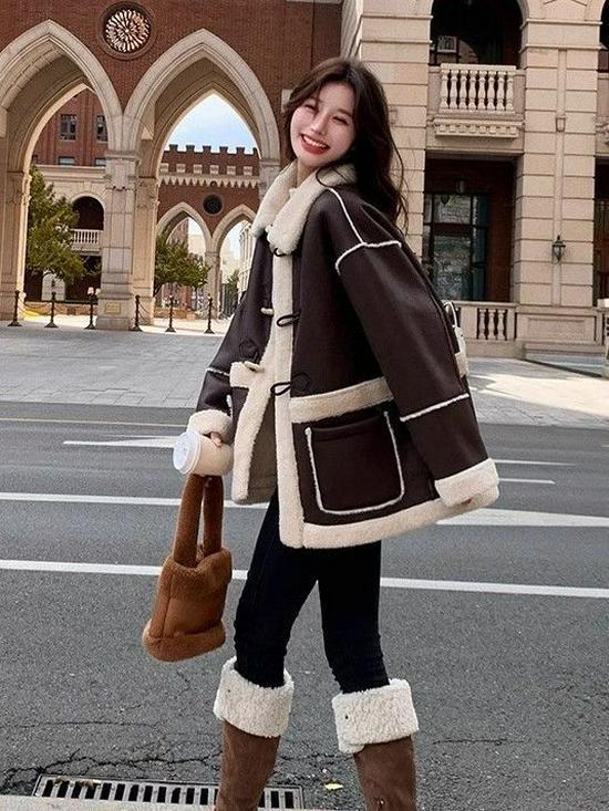 Women's Retro Melaard Suede Lambswool Plush Winter Coat