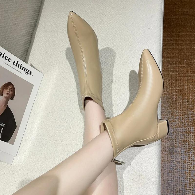 2024 New Korean Solid Pointed Short Boots with Thick Heels and Back Zipper for Tall and Slim Mid Heel Short Boots for Women