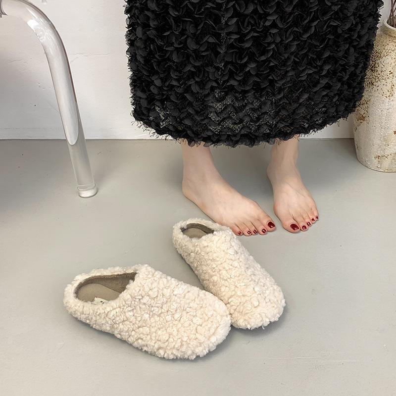 Foreign style, fashionable and versatile, lazy flat-bottomed fluffy shoes for women in autumn and winter 2025, new outer wear bag head cotton slippers