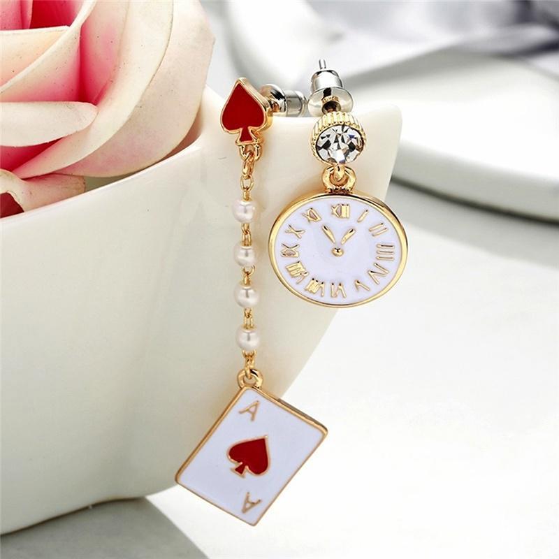 Cute Romantic Fantasy Alice In Wonderland Metal Enamel Rabbit Clock Poker Cartoon Icon Party Fashion Jewelry Garment Accessories