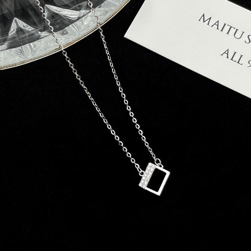 Banyan Tree S925 Silver Alphabet Necklace: Women's Summer Diamond Pendant with 26 English Letters Elegantly Designed.