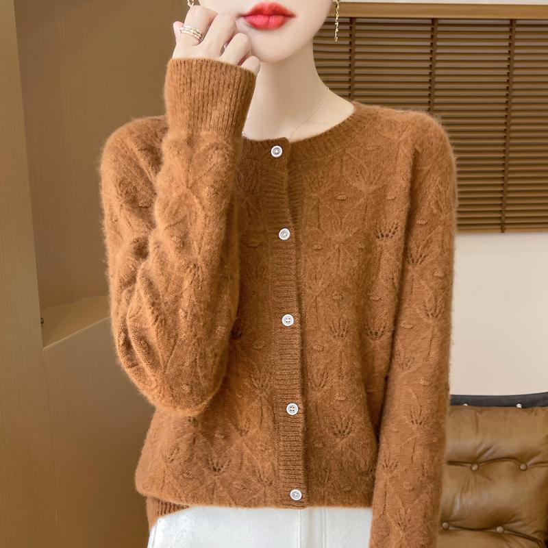 

Women s Wool Jacquard Cardigan: Round Neck, Long Sleeve, Loose Fit, Cashmere Knit, Hollow Pattern Sweater for Autumn & Winter. 2XL 135–150