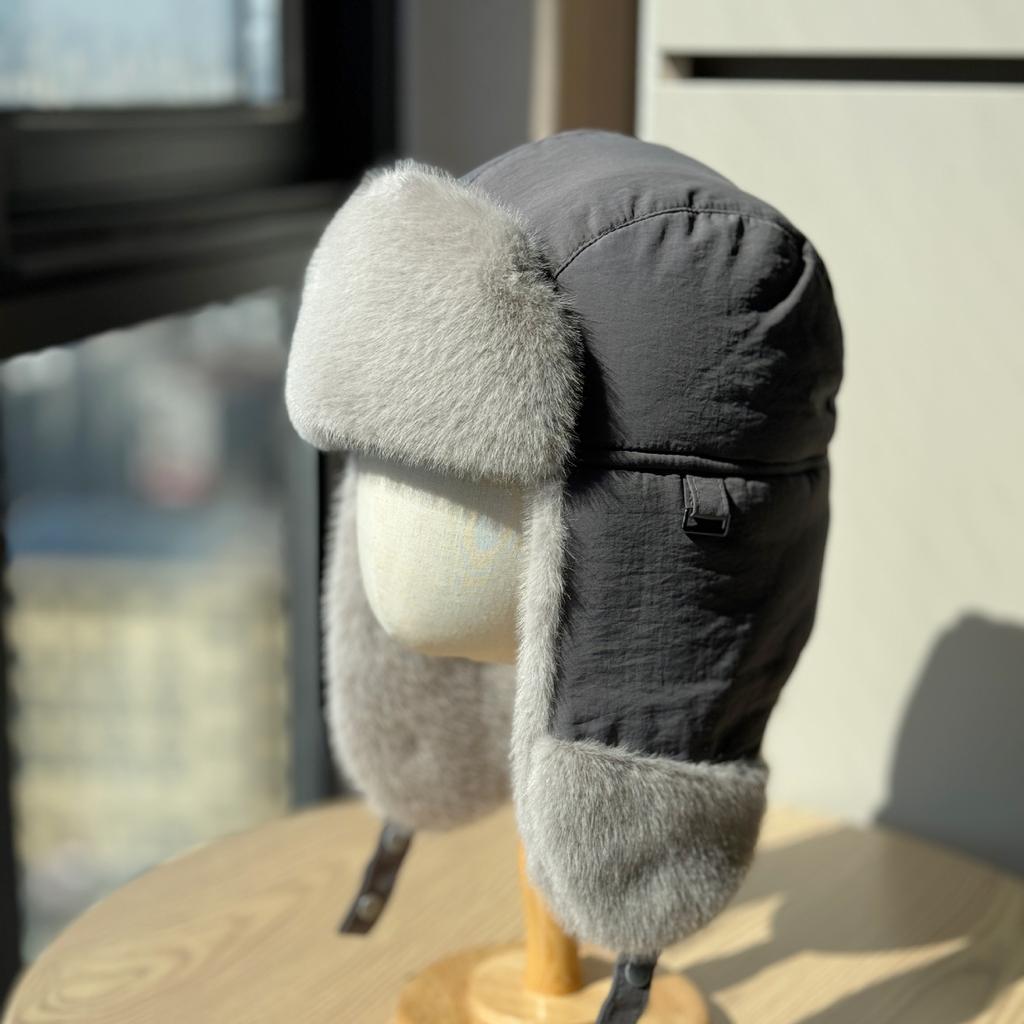 New Winter Thickened Plush Lei Feng Hat Windproof and Ear Protection Hood Outdoor Cycling Cold and Warm Ski Hat Trendy