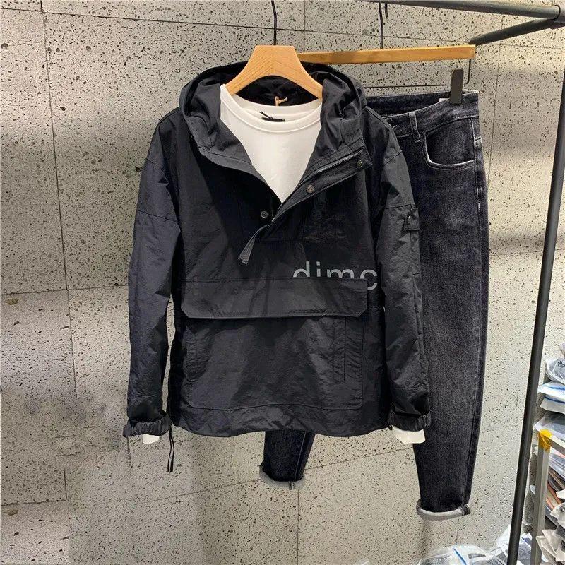 Modna męska kurtka z kapturem w stylu japońskim w jednolitym kolorze z nadrukowanymi literami