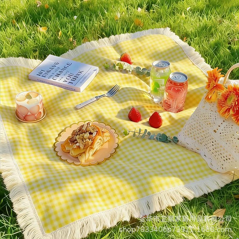 Желтая клетчатая влагостойкая тканевая подстилка противоскользящая утолщенная пикниковая напольная подстилка пикниковая подстилка для кемпинга на открытом воздухе бытовая пикниковая подстилка ткань 30*60cm [small cover]