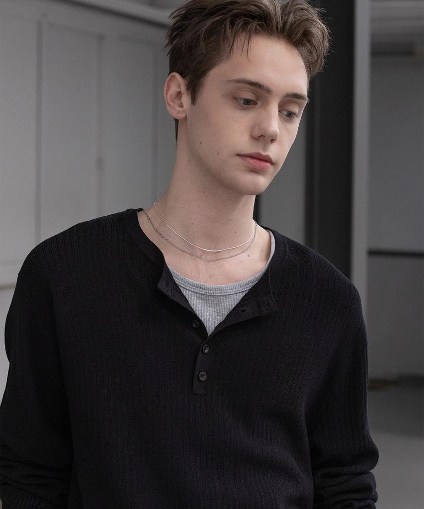 Dekkoloso Light Henley Neck Knit T-Shirt [Black]