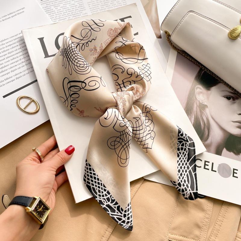 Zhang Ruonan silk scarf women's spring and summer new fashion retro accessories scarf neck high-end small square scarf
