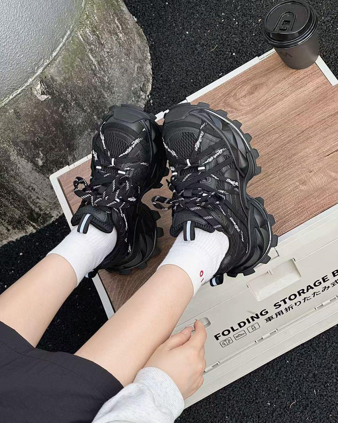 

2025 Women s Trendy Spider Web Thick Sole Dad Shoes - Autumn Fashion 39 чорний