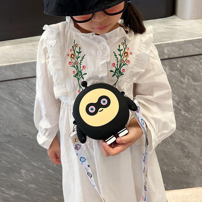 Cute Trendy Children's Small Satchel 2025 Silicone New Foreign Style Children's Bag Boys and Girls Diagonally Span Change Earphone Bag Tide