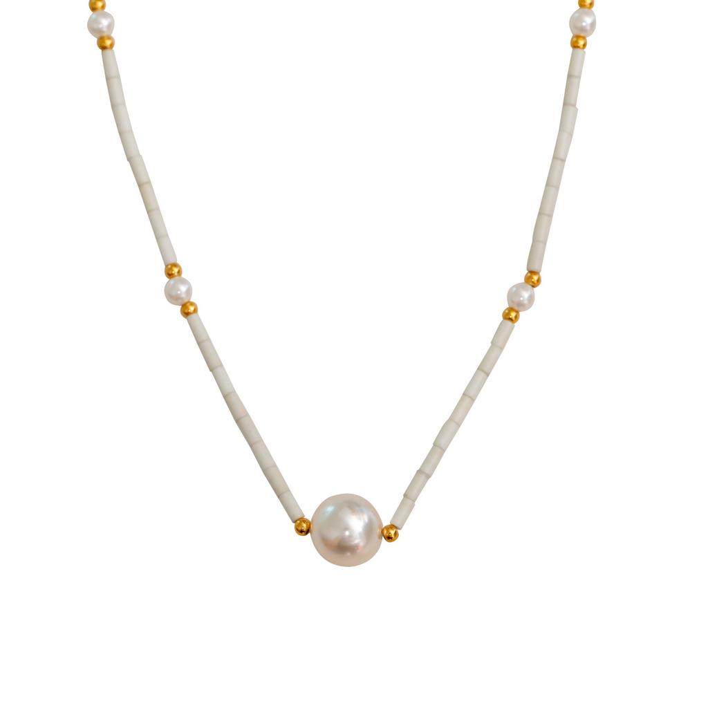 Designer-High-End-Halskette mit Naturstein-Spleißung, personalisierte Schlüsselbeinkette, beliebtes Stück, Halskette, die weißes Temperament zeigt