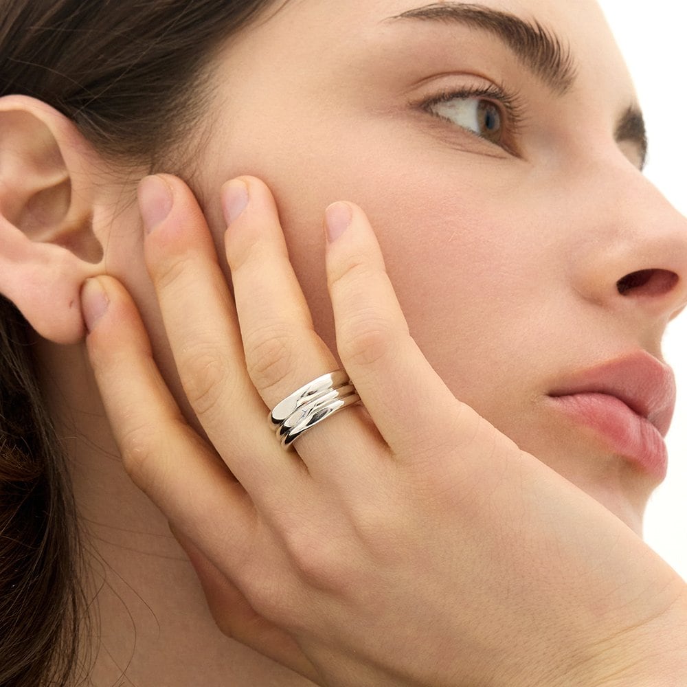 

Triple Silver (W) Cutout Ring Hl3R4B306W9 No. 17