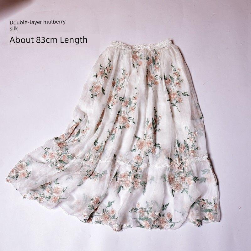 

Весенняя белая плиссированная юбка машинная вышивка офисный шелк White 807 Size on the picture