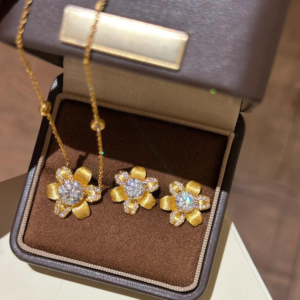 French Retro Brushed Sunflower Diamond Pendant Necklace Fashionable Light Luxury Real Gold Electroplated Full Diamond Flower Stud Earrings Women
