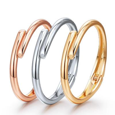 Minimalistisk armbånd i europeisk og amerikansk stil for kvinner, polert, i gull og roségull