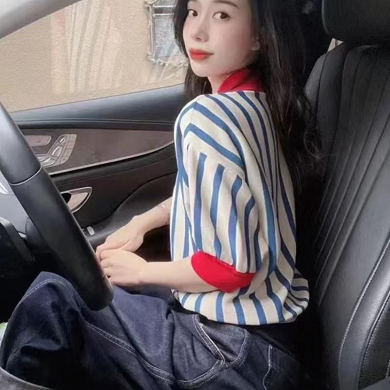 Fashionable and Sophisticated Temperament Contrasting Striped Short Sleeved T-shirt for Women's Summer Casual Versatile Top