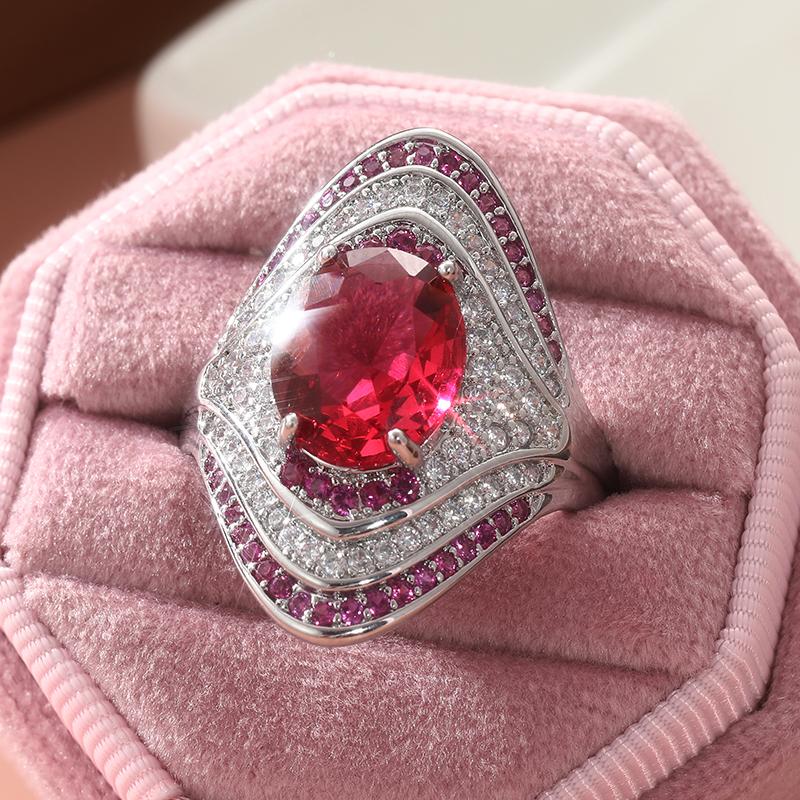 Vintage Gorgeous Inlaid Red Synthetic Zirconia Ring for Women Elegant Sparking Banquet Wedding Jewelry Accessories Perfect Gifts