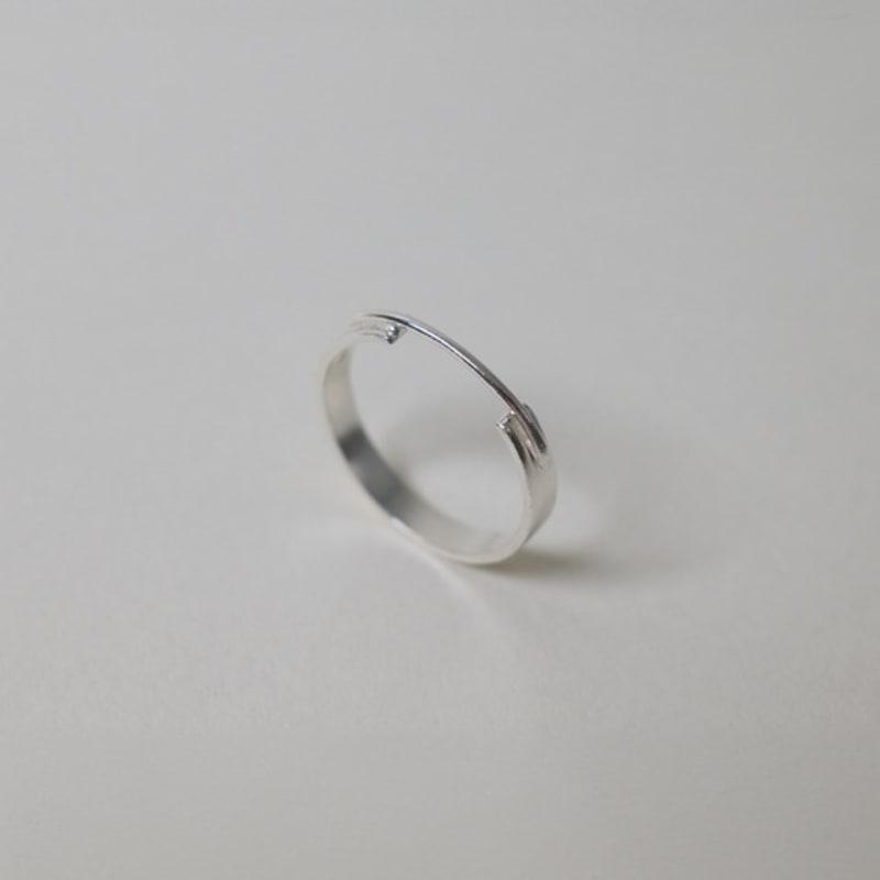 Pinaf Line ring