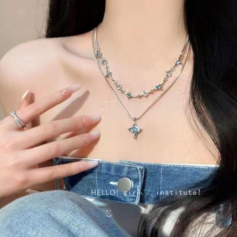 Blue double-layer tetragonal star zircon pendant necklace, female tide cool babes collarbone chain, light luxury high-end neck chain accessories.