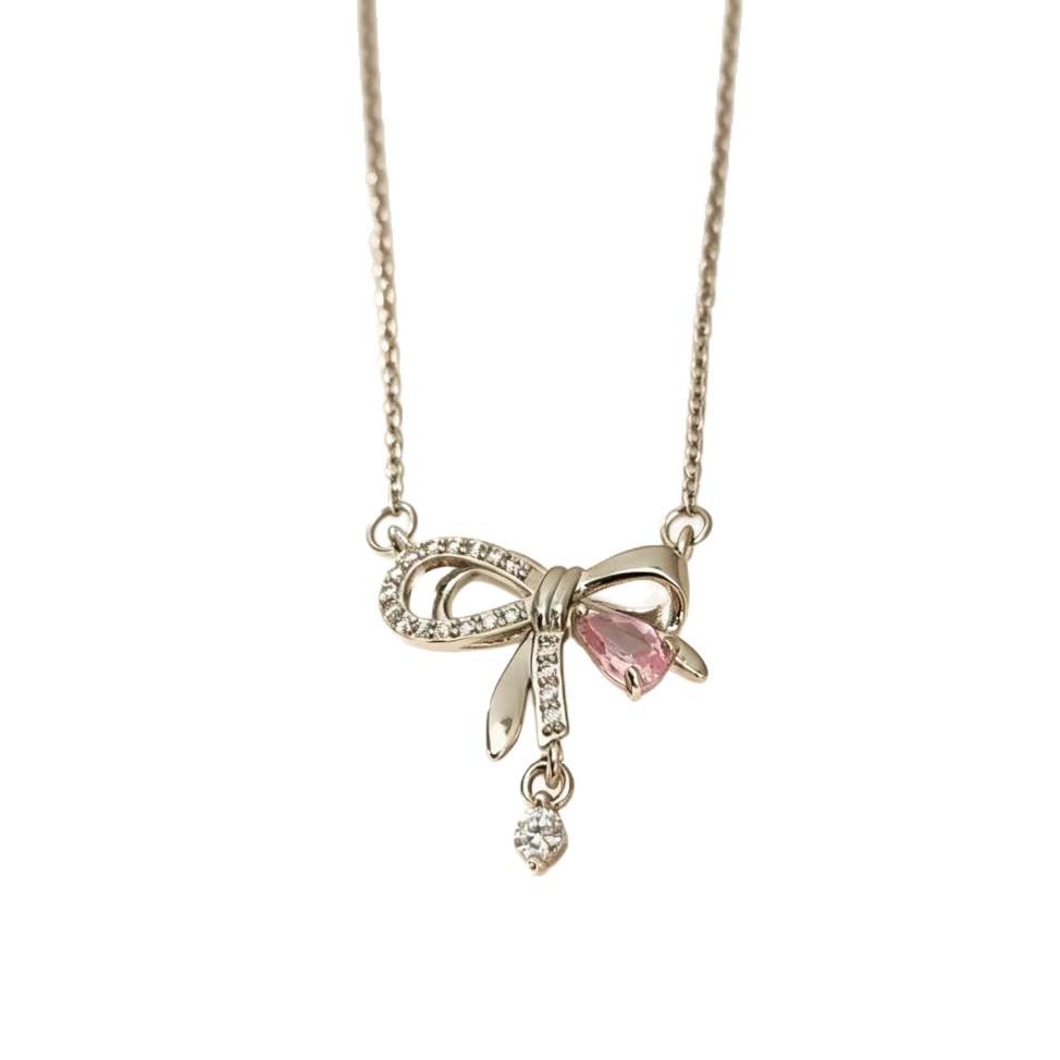 Elegant Bow Knot Diamond Pendant Necklace - Sparkling Clavicle Chain Jewelry for Women