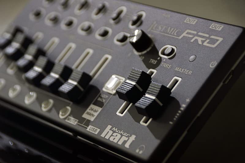 Maker Hart Just Mic Pro Multitrack Workstation 6 Mic INs with Microphone Power Supply 1 Stereo IN 4 Audio OUTs USB Audio IN OUT USB Mute / / /