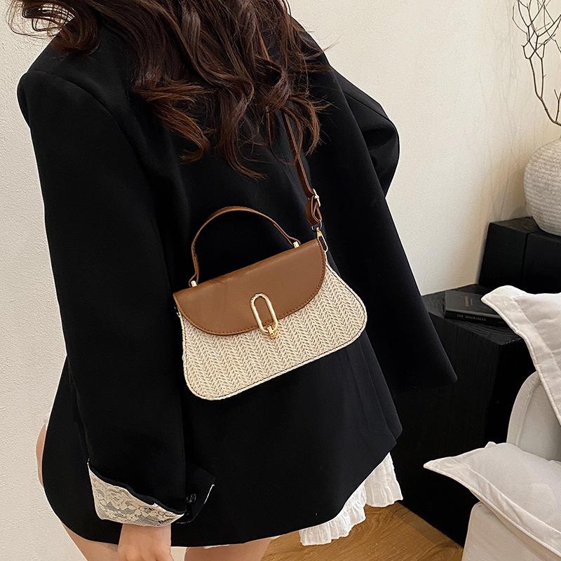 Holiday Style Woven Women's Bag Korean Version Messenger Bag Fashion Bag Texture Small Square Bag Handmade Straw Bag Styling Small Bag