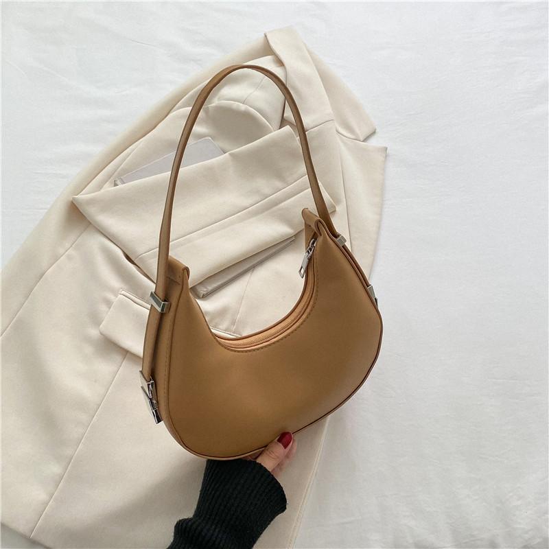Trendy 2023 Summer Fashion Crescent Shoulder Bag For Women Casual Street Style