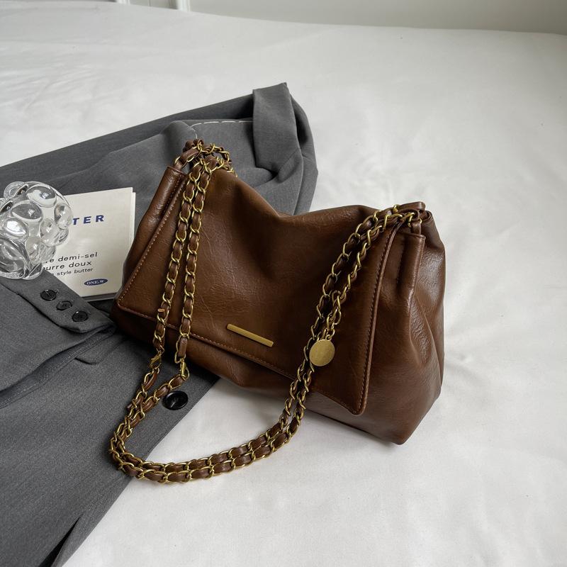 

Ретро тренд большая вместимость сумка-тоут под мышкой женская сумка 2025 осень новинка Maillard простая цепь сумка на плечо темно-коричневого