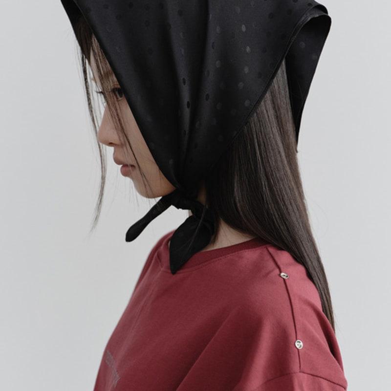 

KILO DOT SILK SCARF (BLACK) FREE