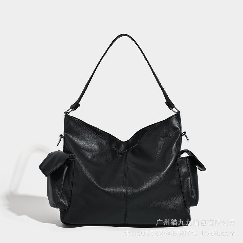 Large Capacity Crossbody Bag Autumn and Winter New PU Texture Trendy Niche Design Armpit Bag Hand-held Black Solid Color Motorcycle Bag