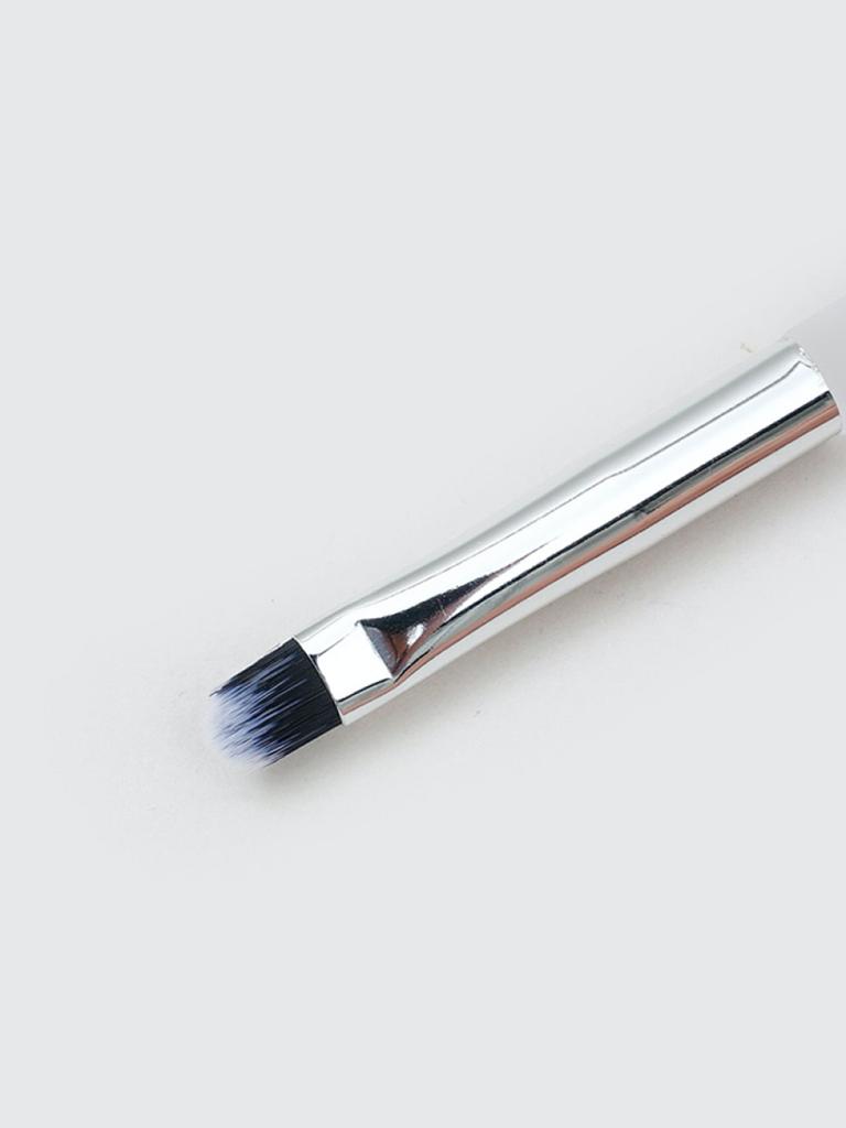 Clear Triangular Eyeshadow Brush