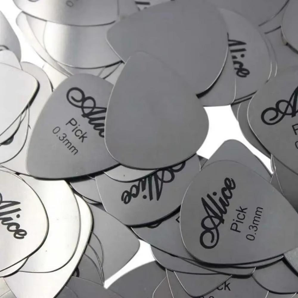 6 Pcs Metal Guitar Pick 0.3mm Thin Durable Silver Color Professional Bass Ukelele Guitar Picks Guitar Amplifier Bass Guita