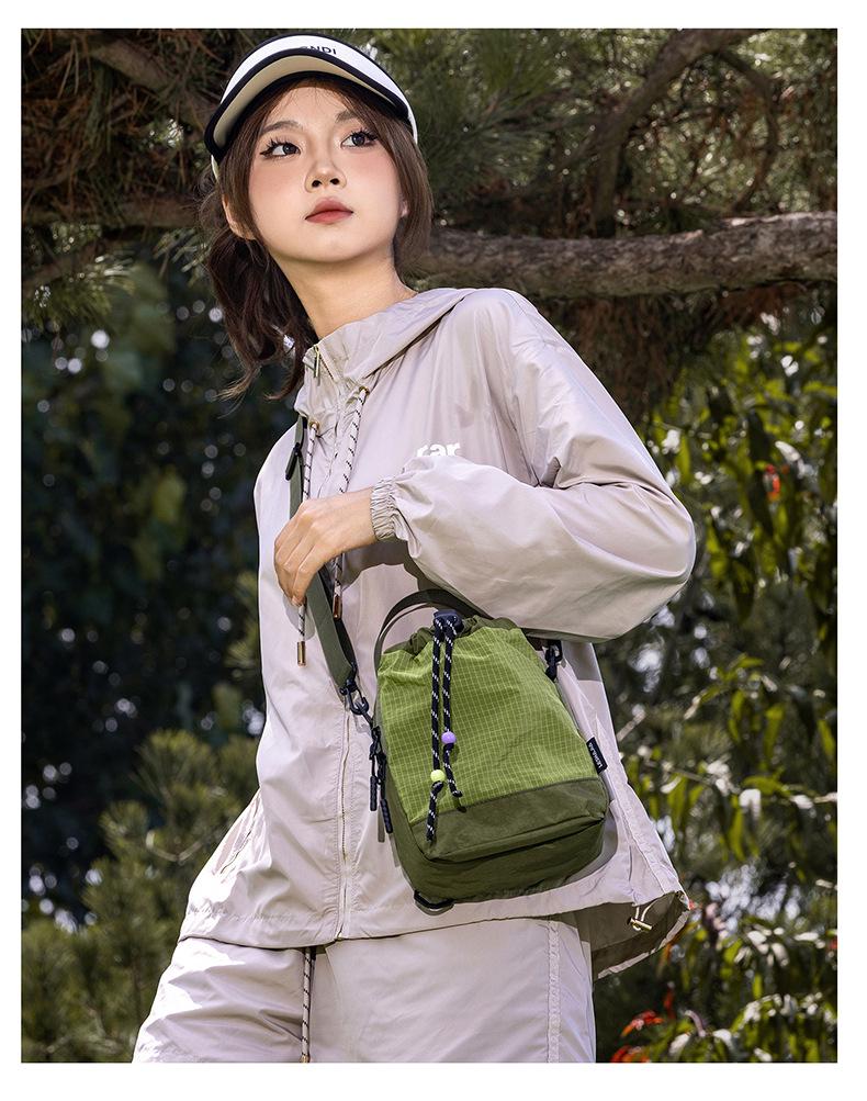 Color Block Crossbody Outdoor Sports Water Bottle Bag - Lightweight Drawstring Backpack