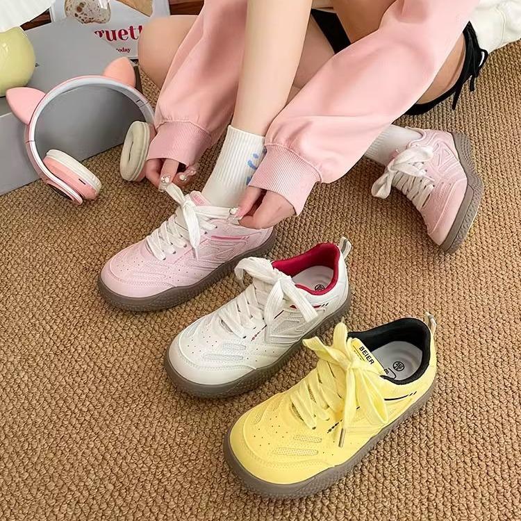 Versatile board shoes women's 2025 new summer niche design shoes sports and leisure little white shoes German training shoes