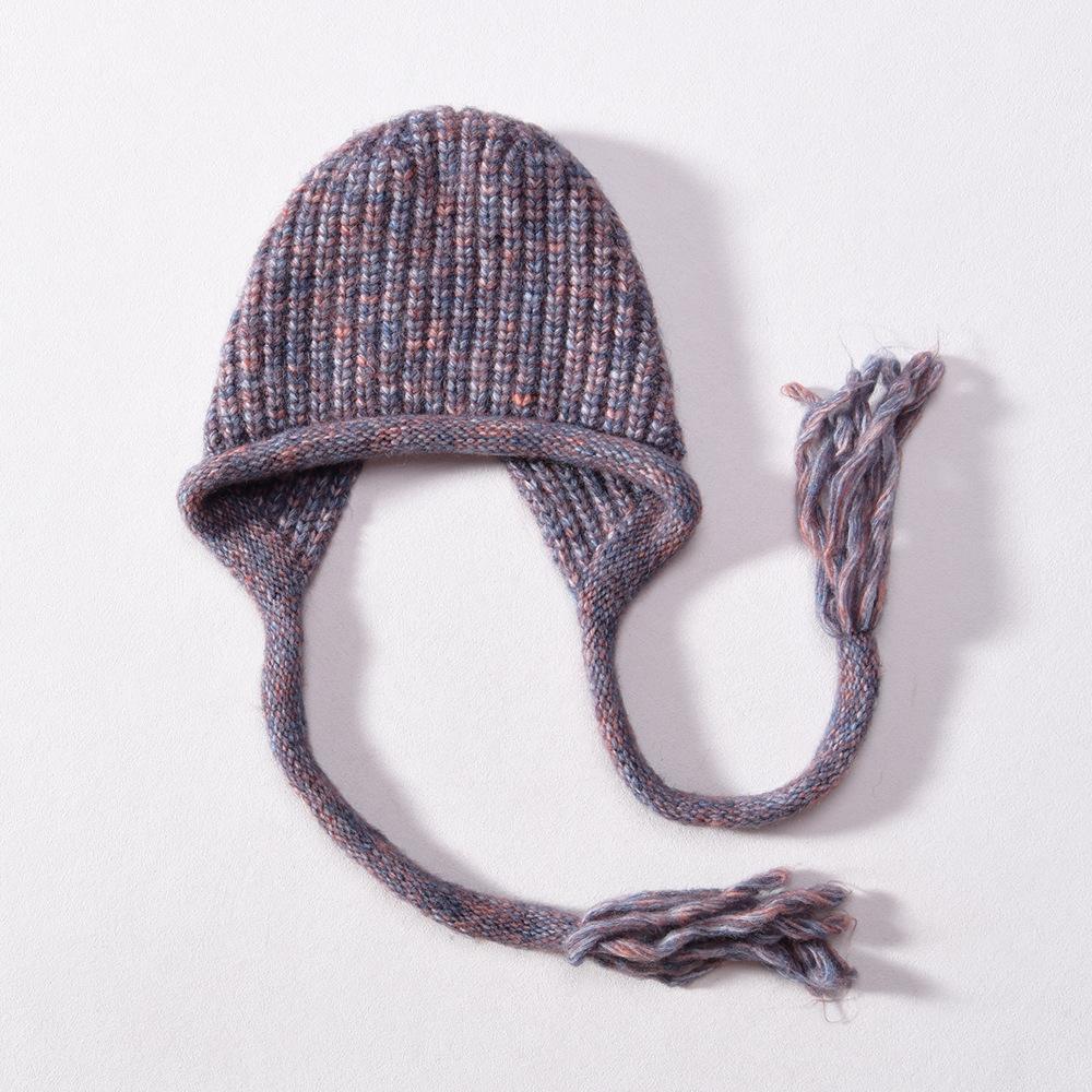 Herbst- und Winter-Neuheit, mehrfarbige Wollstrickmütze, Schnür-Outdoor-Wollmütze, warm und winddicht, gerollter Rand zur Betonung des Gesichts, kleine Mütze