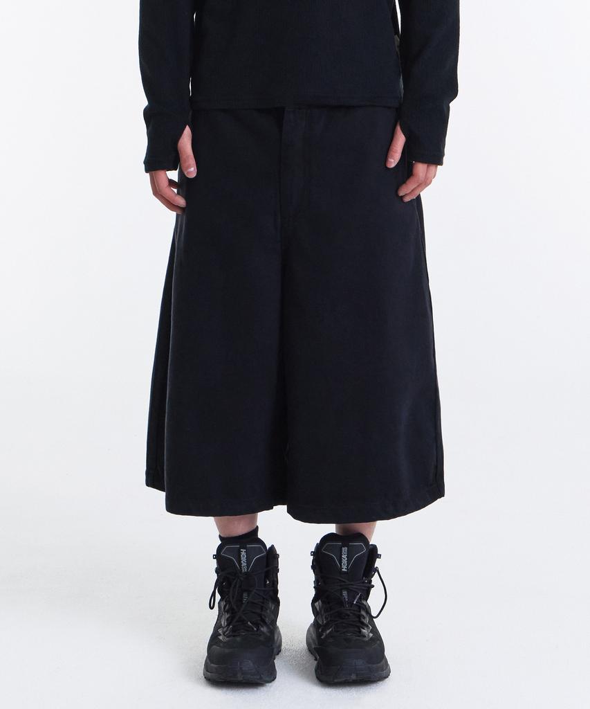 Gicheol Double Waist Bermuda Cotton Pants (Black)