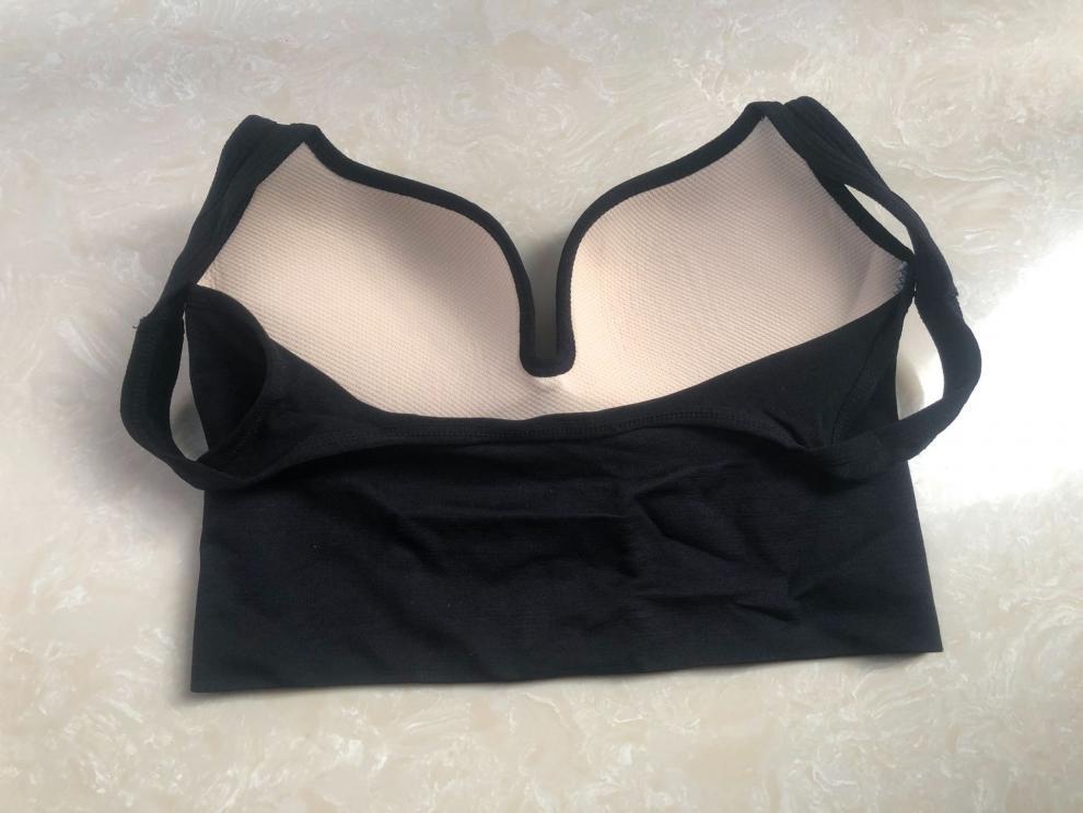 Women's Backless Sports Bra with Fixed Cup and Crossed Straps