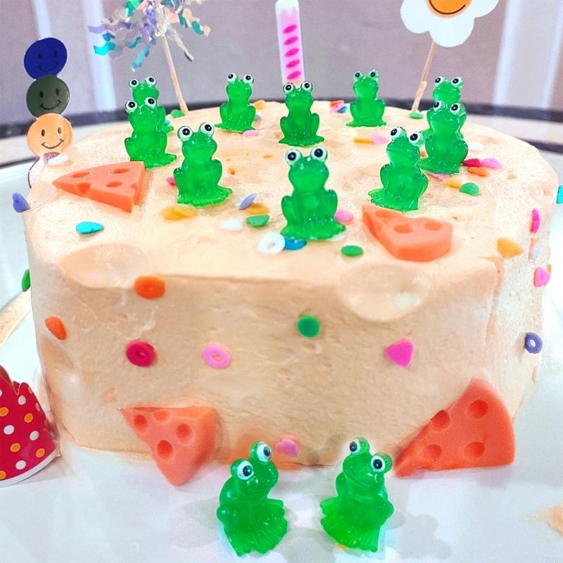 62KD 15pcs Miniature Frogs with Luminous Effect Green Resins Glow In Dark Frogs Figurines Figures for Garden Landscape Decors