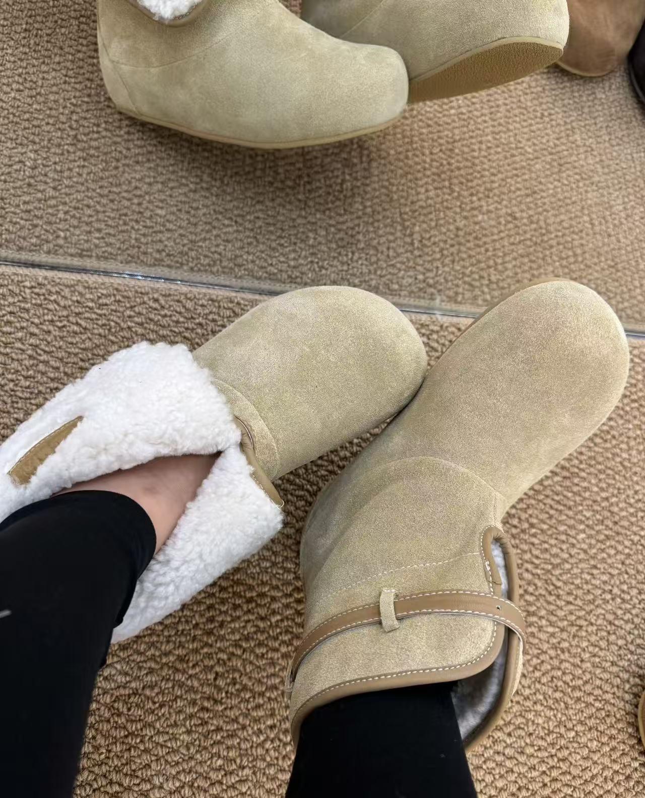 

Зима 2025 новые шерстяные ботинки-дутики с отворотом, настоящая пряжка ремня, плоская подошва, круглый носок, теплые универсальные короткие ботинки женские 40 песочный