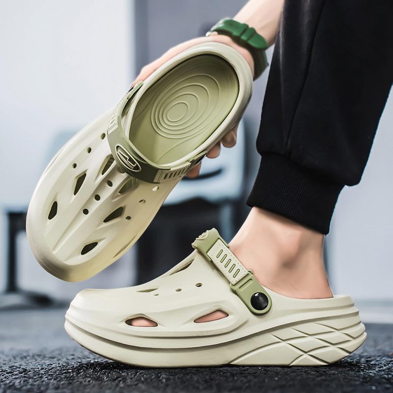 

Туфли с дырочками мужские летние новые 2025 верхняя одежда нескользящие с закрытым носком двойного назначения прохладные тапочки повседневные сандалии пляжная обувь 45